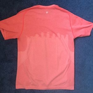 Men’s Lululemon metal vent t shirt
